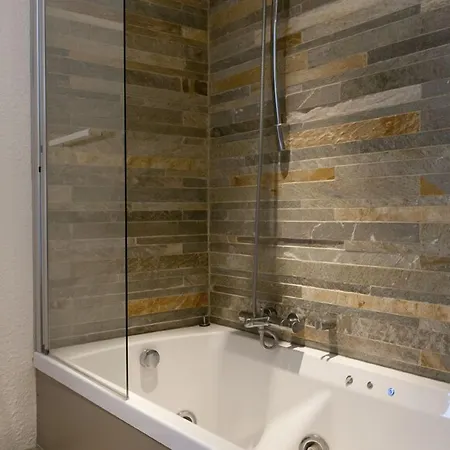 Logis Le Cheval Rouge Hotel 3*