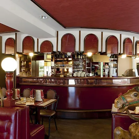 Logis Le Cheval Rouge