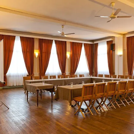 Logis Le Cheval Rouge