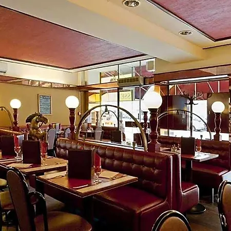 Hotel Logis Le Cheval Rouge Sainte-Menehould
