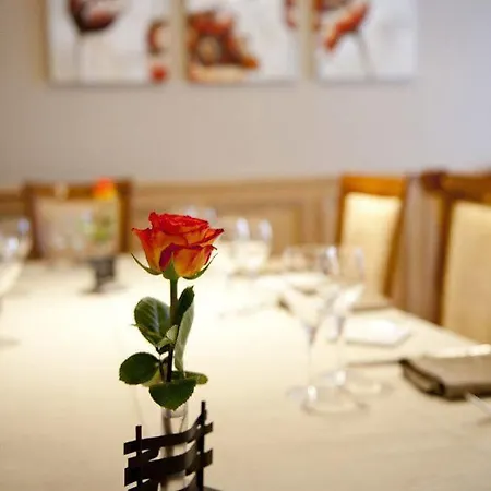 Le Cheval Rouge 3* Sainte-Menehould