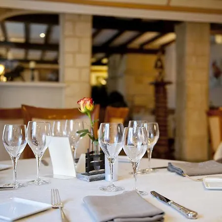 Hotel Le Cheval Rouge