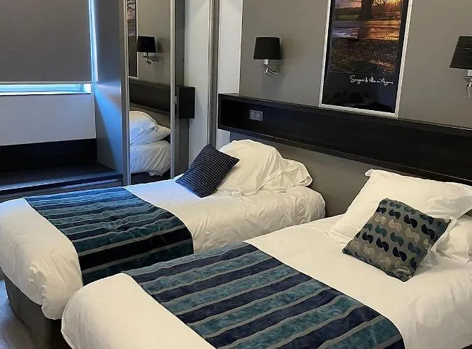 Logis Le Cheval Rouge Hotel 3*