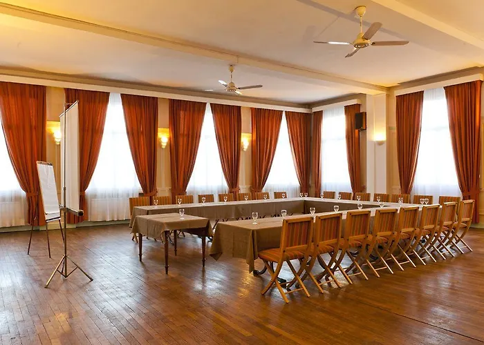 Logis Le Cheval Rouge