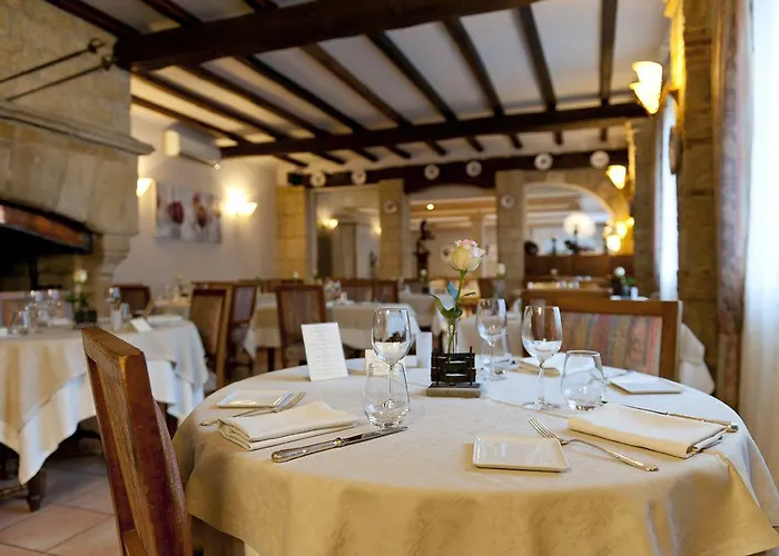 Logis Le Cheval Rouge Sainte-Menehould